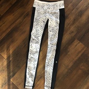 Lululemon pattern pants